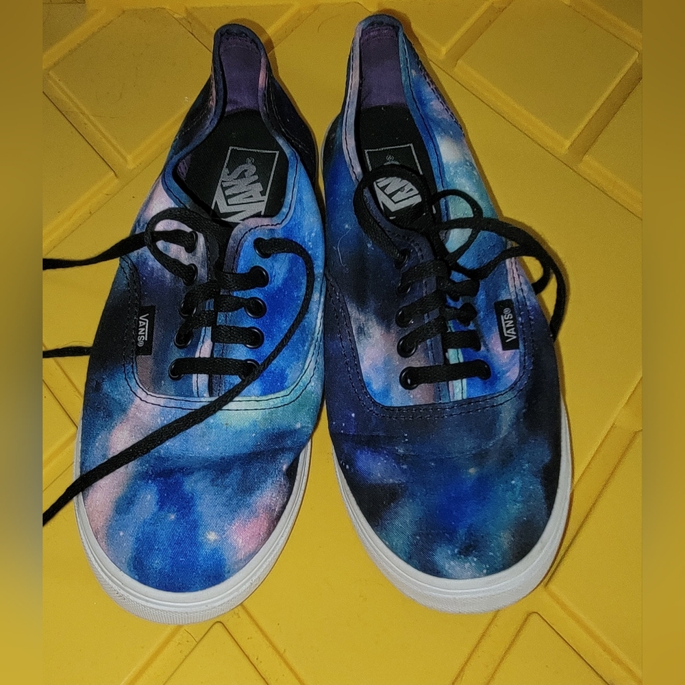 Womens Vans Size 8